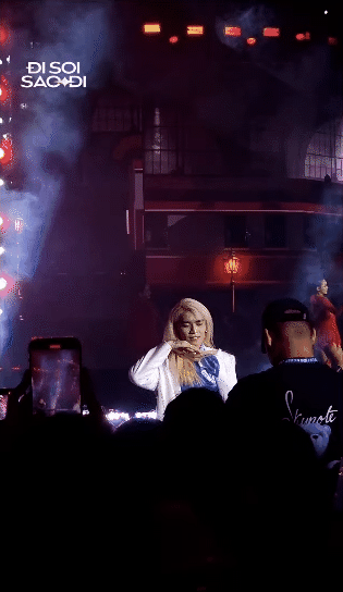 SOOBIN và BB Trần đang khiêu vũ cực lãng mạn