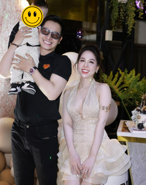 Sau 1 năm bị tố ngoại tình, nam ca sĩ bày tỏ mong muốn khép lại câu chuyện tình cảm sóng gió vừa qua để tập trung phát triển dự án âm nhạc.