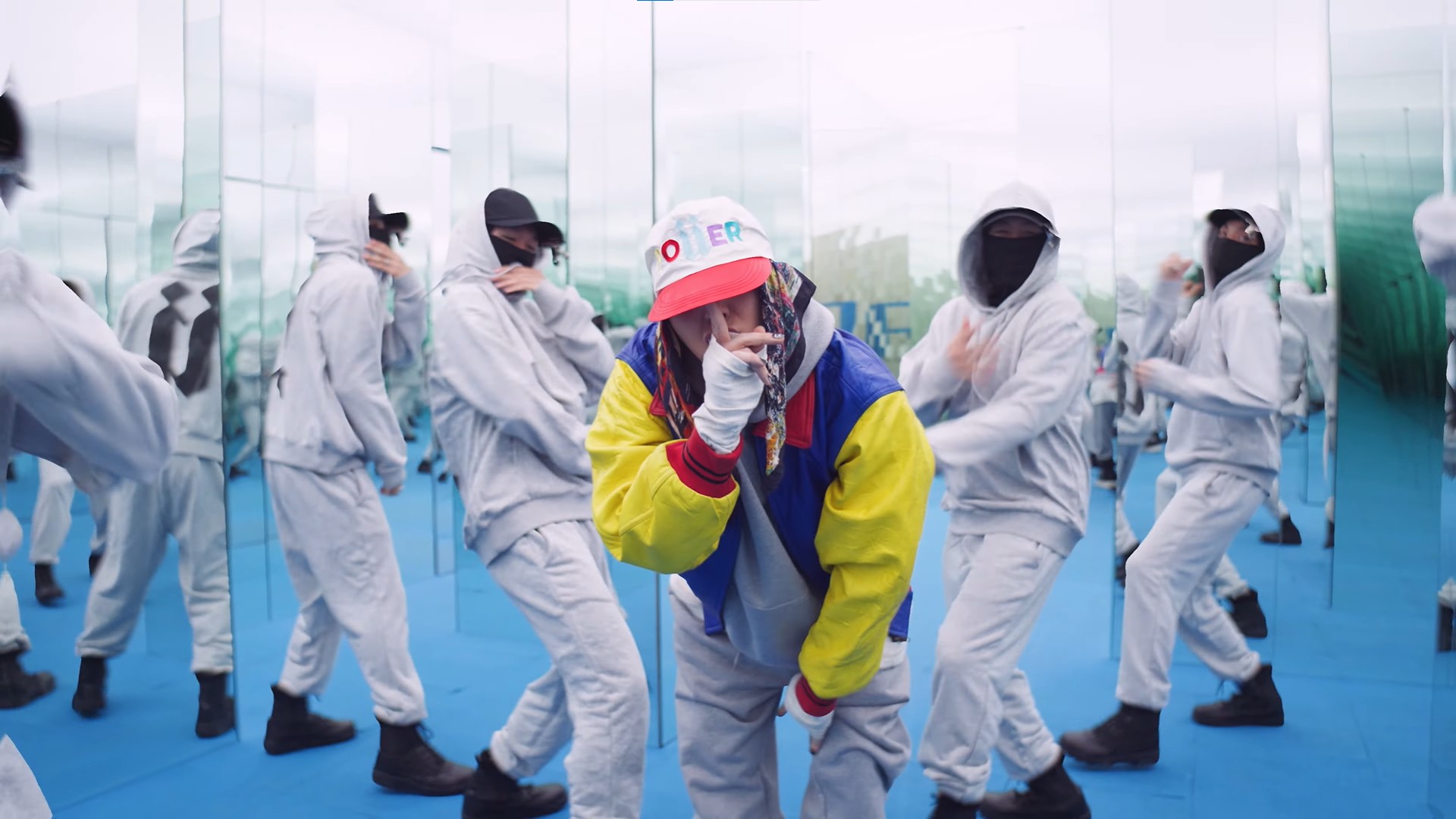 Những tiêu chuẩn khắt khe của giới idol không còn hiệu quả với G-Dragon