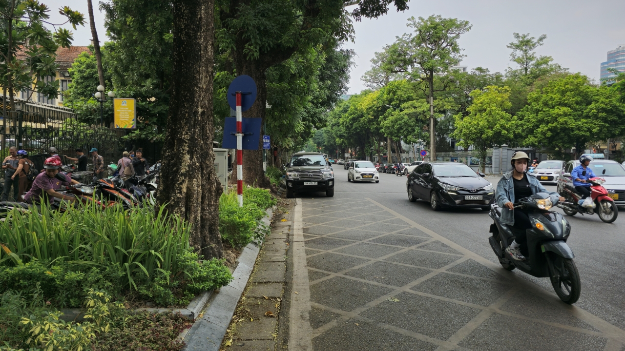 Hiện trường xảy ra vụ tai nạn khiến cô gái 27 tuổi tử vong.