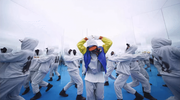 G-Dragon nhảy cực dẻo trong bài hát mới