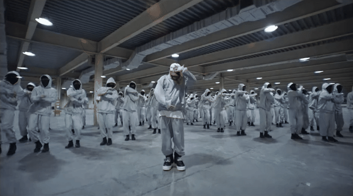 Vẫn trung thành với phong cách màu sắc 