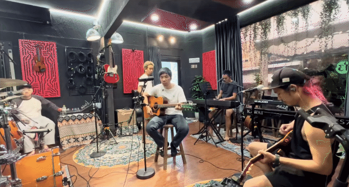 Hình ảnh Hải Bột cật lực tập luyện cho live concert sắp tới