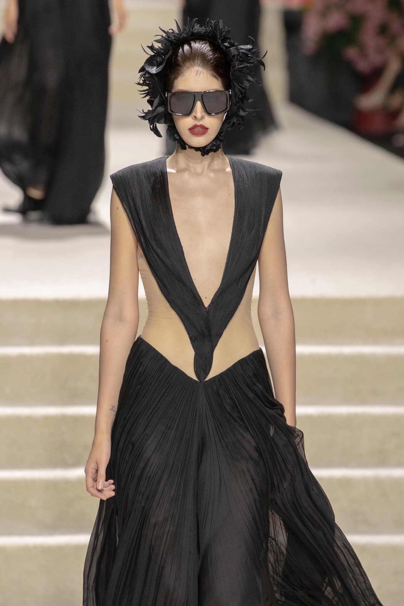 Nữ người mẫu đang được gọi tên khắp MXH