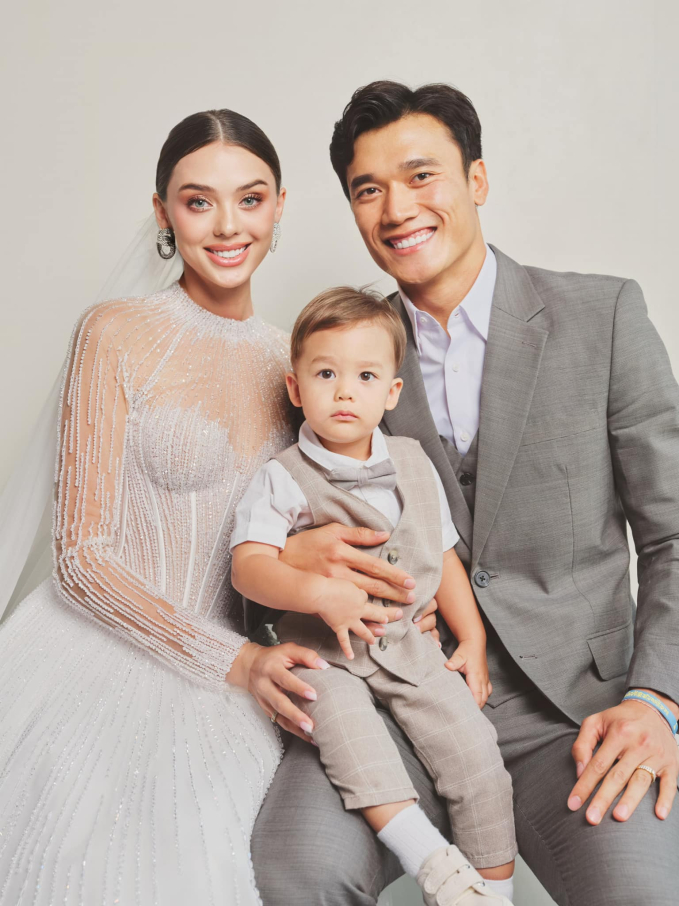 Cặp đôi đã sinh được một nhóc tỳ vô cùng đáng yêu