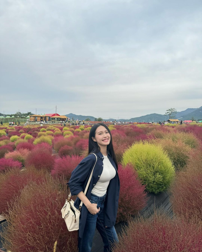 Nhan sắc của mẹ bỉm một con còn cuốn hút hơn thời con gái