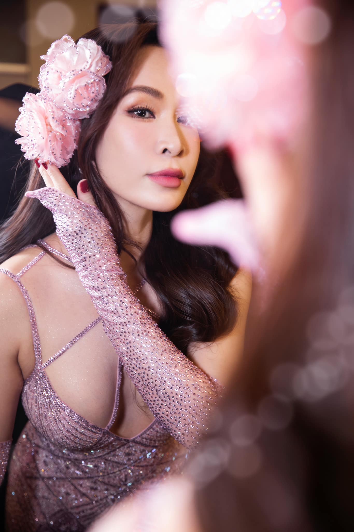 Chính từ nội lực mạnh mẽ của Uyên Linh, hình ảnh một Diva thế hệ mới đã dần hiện ra