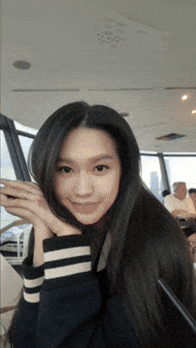 Sau khi kết hôn và sinh con, hot girl sinh năm 2001 vẫn luôn thu hút sự chú ý ở mọi sự kiện cô nàng tham gia nhờ vẻ ngoài nổi bật