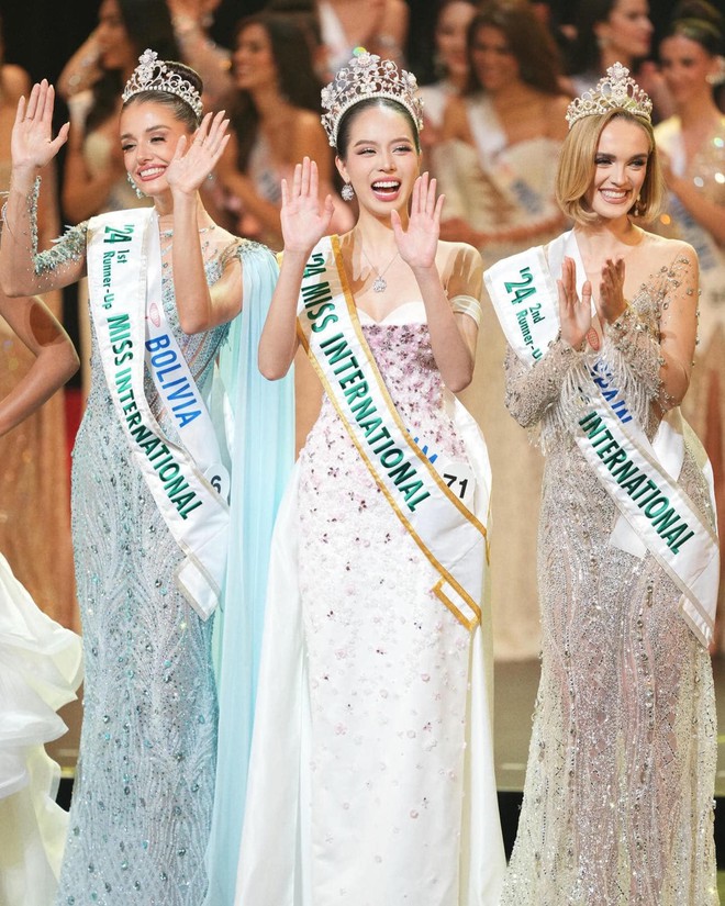 Thanh Thủy là Hoa hậu Việt Nam đầu tiên đăng quang Hoa hậu Quốc tế