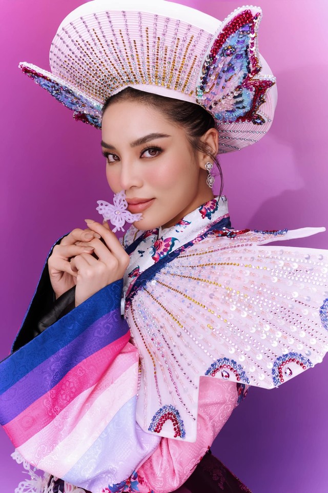 Trang phục dân tộc của Kỳ Duyên tại đêm bán kết Miss Universe 2024 đã được công bố