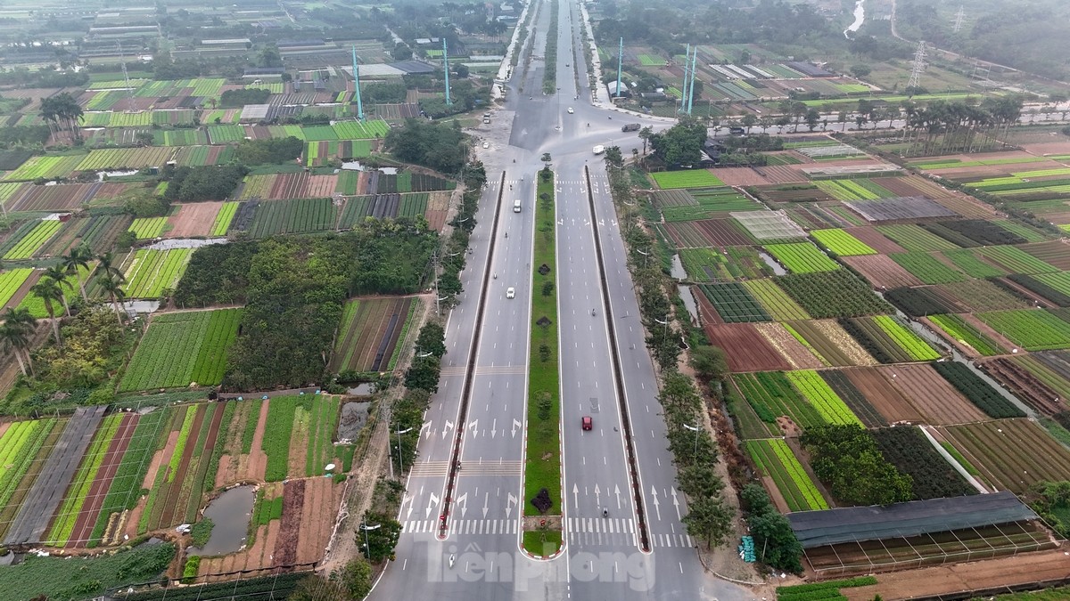 Theo Quy hoạch chung xây dựng Thủ đô Hà Nội đến năm 2030 và tầm nhìn đến năm 2050 được Thủ tướng Chính phủ phê duyệt, tuyến đường Tây Thăng Long là trục giao thông chính kết nối khu vực Tây hồ Tây và phía Bắc cầu Thăng Long với Khu đô thị Sơn Tây.