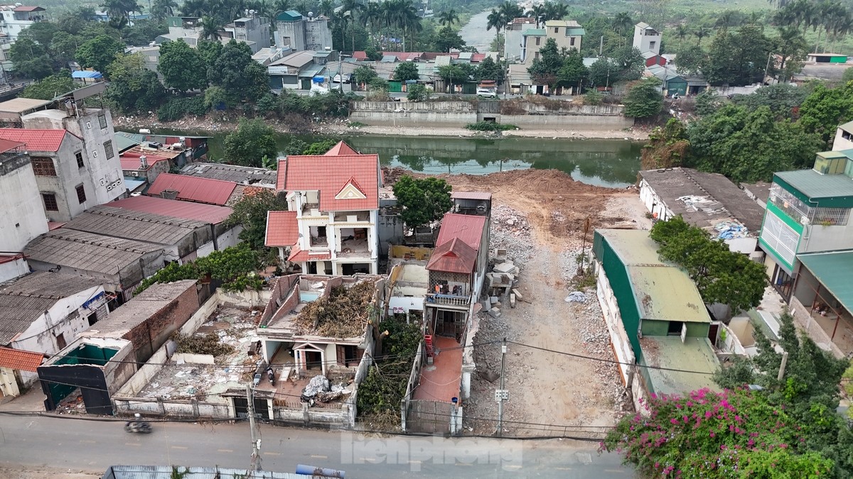 Một số đoạn của dự án vẫn đang trong quá trình giải phóng mặt bằng.