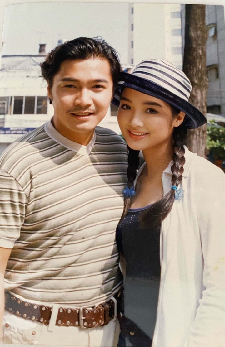 Lý Hùng - Giáng My ở một cảnh phim 