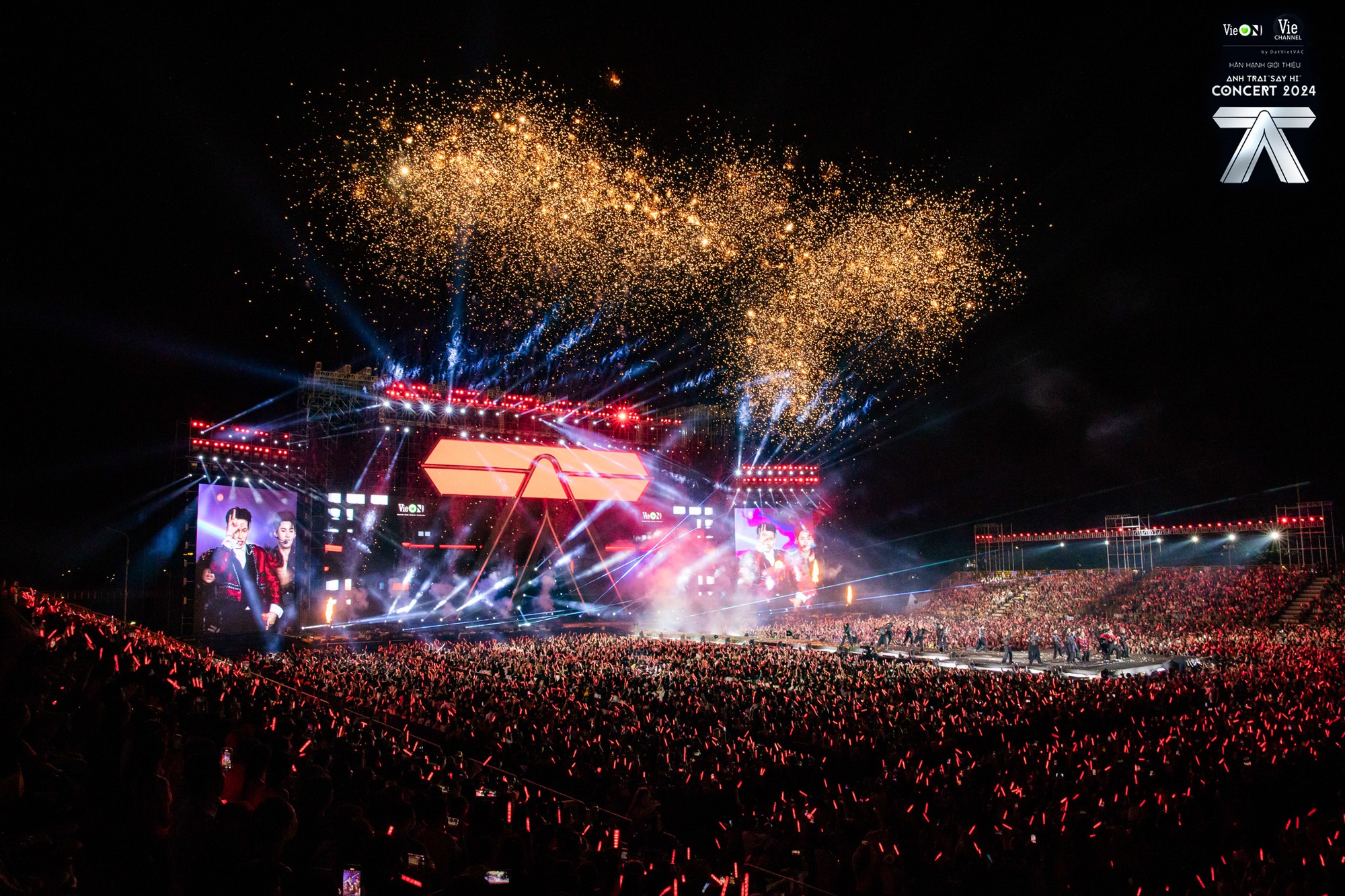 Không chỉ mở ra kỷ nguyên mới cho văn hoá thần tượng quốc nội, Anh Trai Say Hi và Anh Trai Vượt Ngàn Chông Gai còn làm thị trường concert nội địa biến động mạnh mẽ