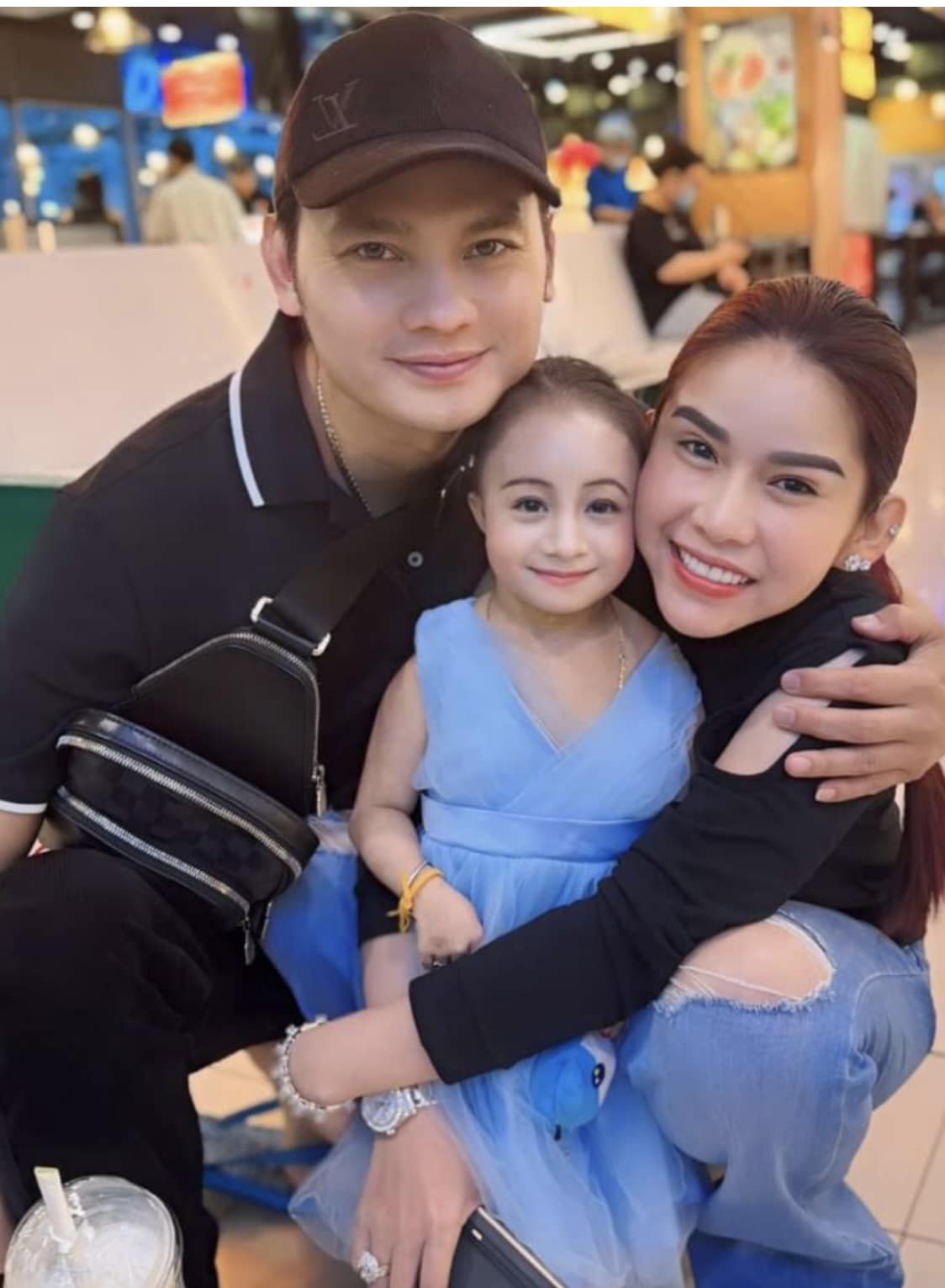 Kim Tiểu Ly được nhiều nghệ sĩ trong showbiz Việt yêu quý, trong đó có Bình Tinh.