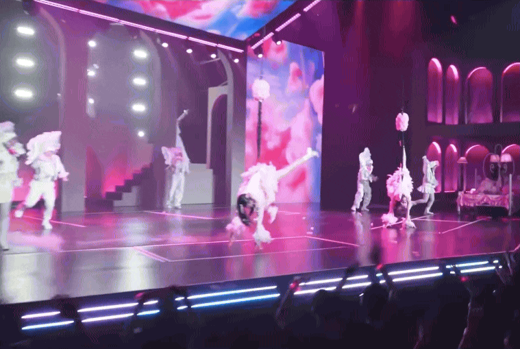 Những phân cảnh ấn tượng thế này bị 