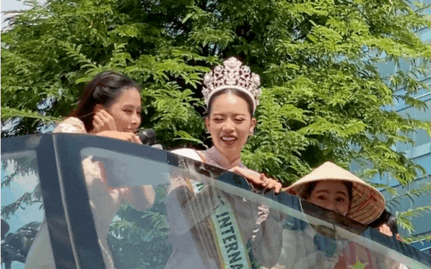 Biểu cảm ngỡ ngàng của Thanh Thủy, cô phải hỏi ngược lại: 