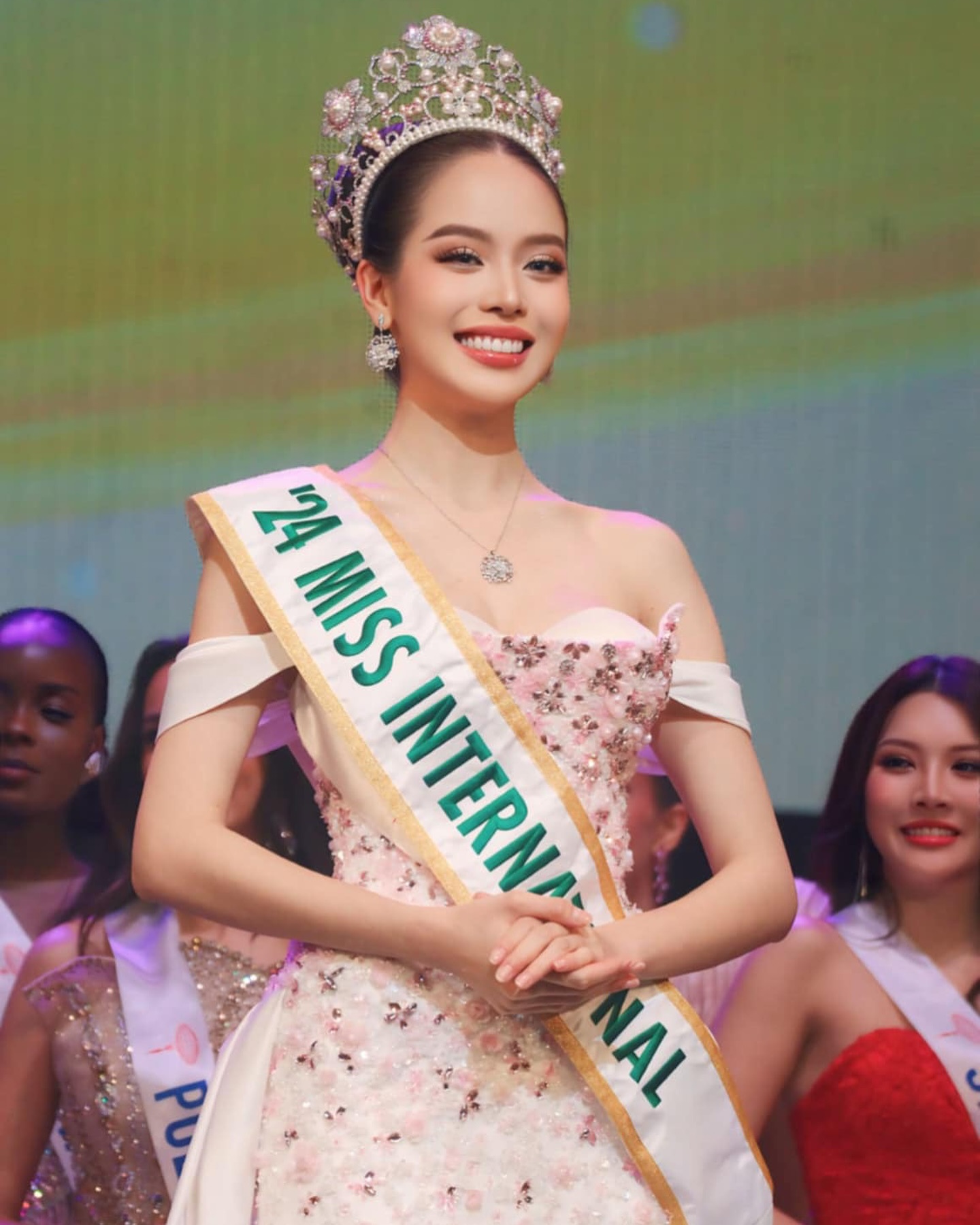 Thanh Thủy là mỹ nhân giúp nhan sắc Việt có vương miện Miss International đầu tiên trong lịch sử