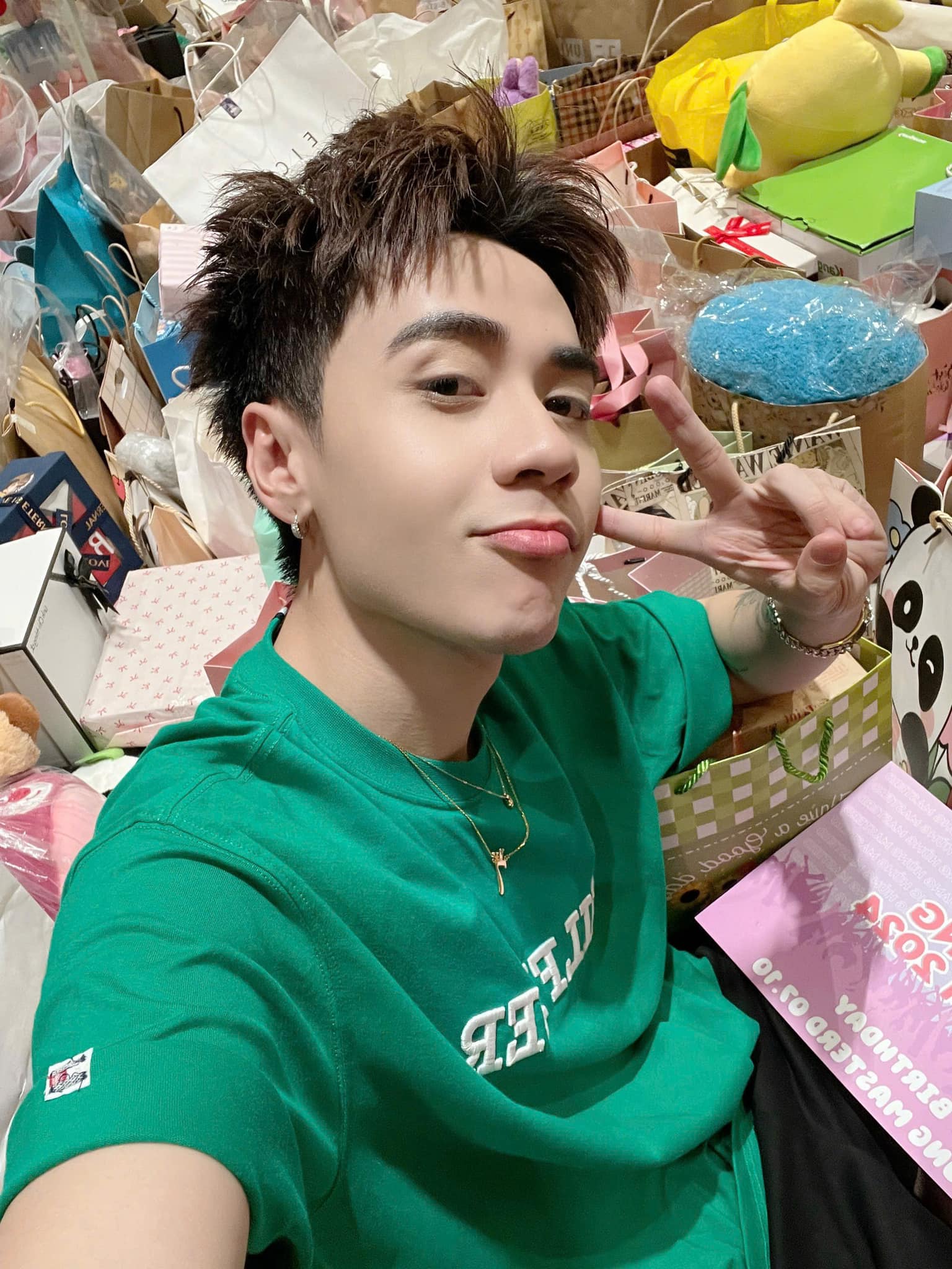 Văn hoá thần tượng quốc nội bùng nổ, lần đầu tiên các nghệ sĩ Việt được tiếp xúc với cách thức 