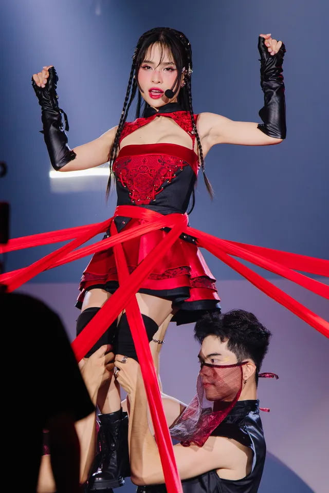 Kiều Anh là một trong những chị đẹp gây ấn tượng cực mạnh sau những tập đầu tiên của Chị Đẹp Đạp Gió