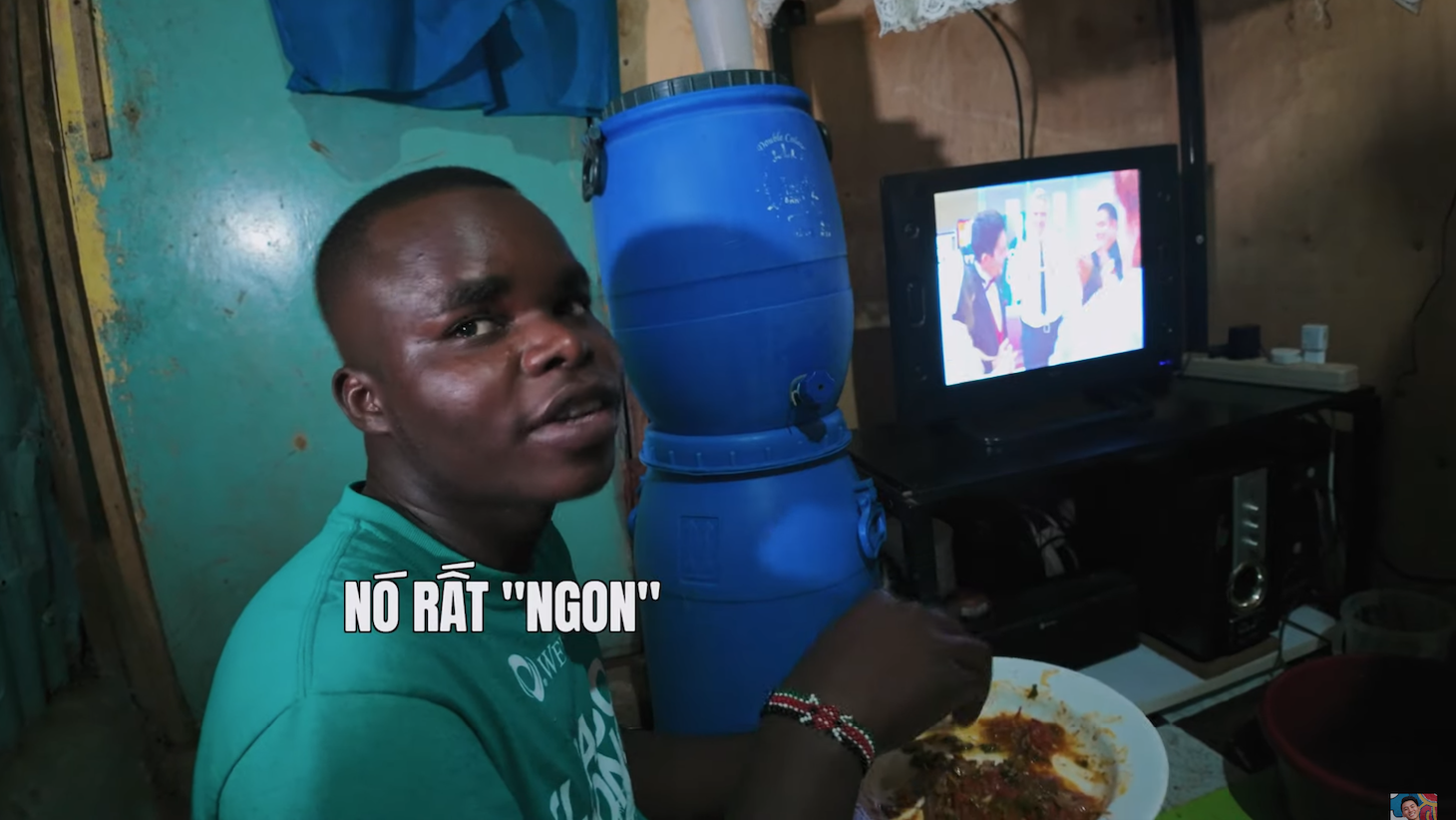 Khoảnh khắc người đàn ông châu Phi nói tiếng Việt khiến mọi người bật cười