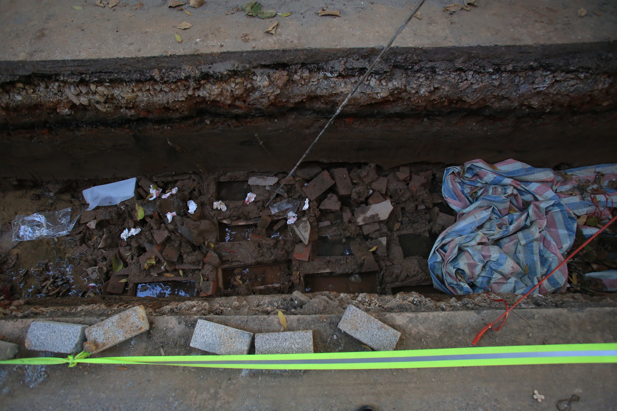 Hài cốt được phát hiện tại độ sâu khoảng 1m