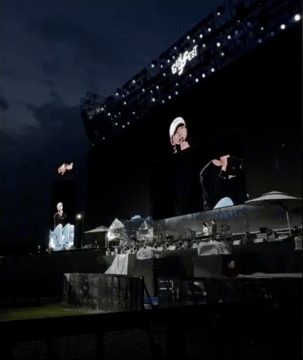 Dù chỉ đang tập luyện cùng ban nhạc nhưng nam rapper vẫn trình diễn vô cùng cảm xúc