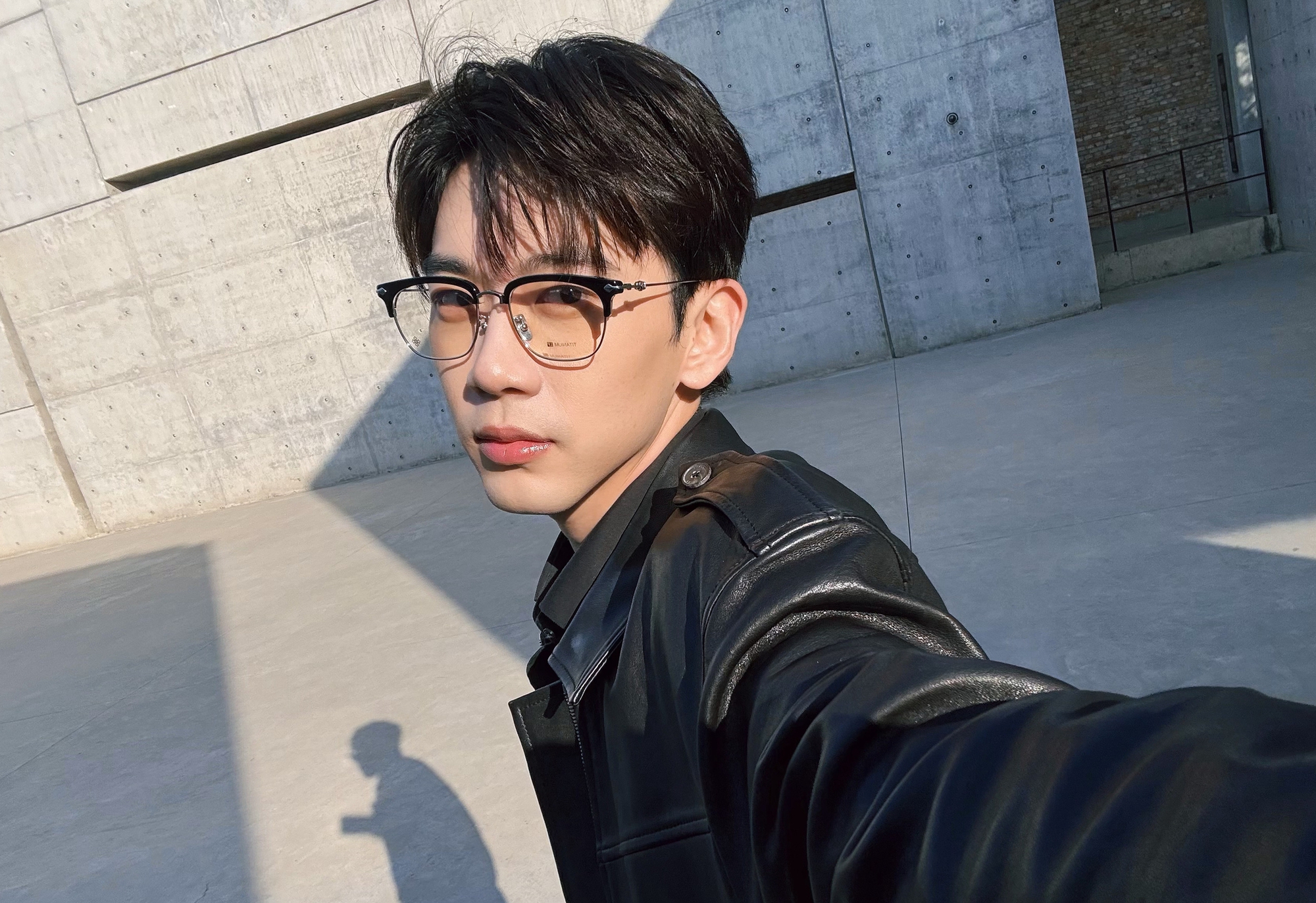 Ngoài đời Phí Khải Minh là hot boy