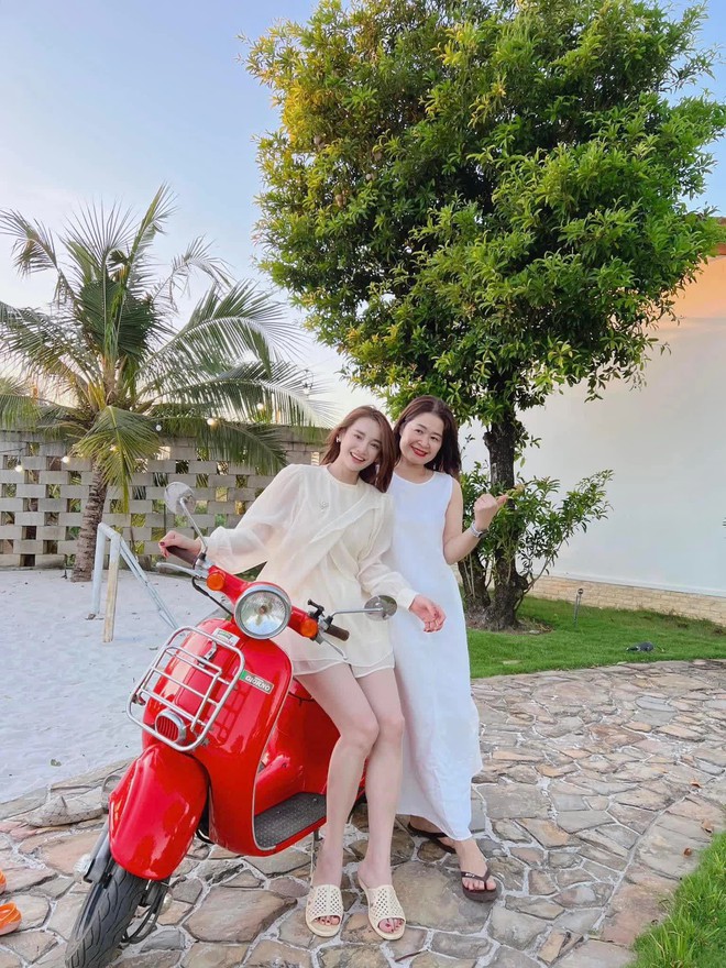 Biệt thự nhà vương là nơi gia đình Trường Giang và Nhã Phương sinh hoạt hằng ngày