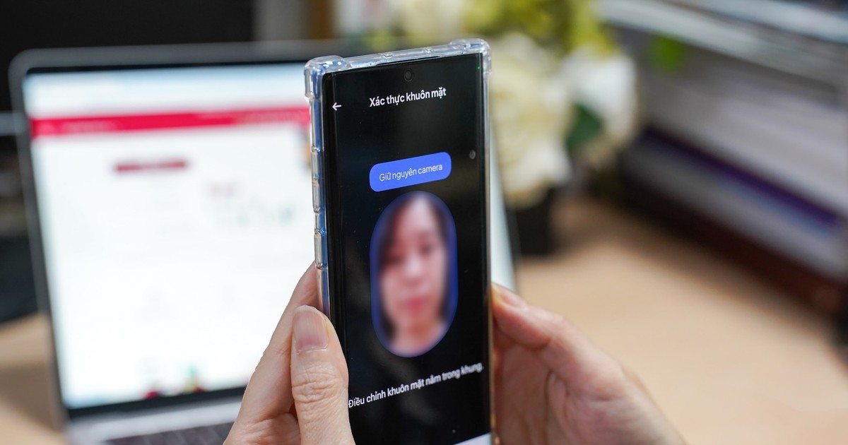 Từ 1/1/2025, xác thực sinh trắc học khuôn mặt kết hợp xác thực bằng OTP (SMS/Voice, Soft OTP/Token OTP hoặc chữ ký điện tử) cho giao dịch từ 10 triệu đồng trở lên