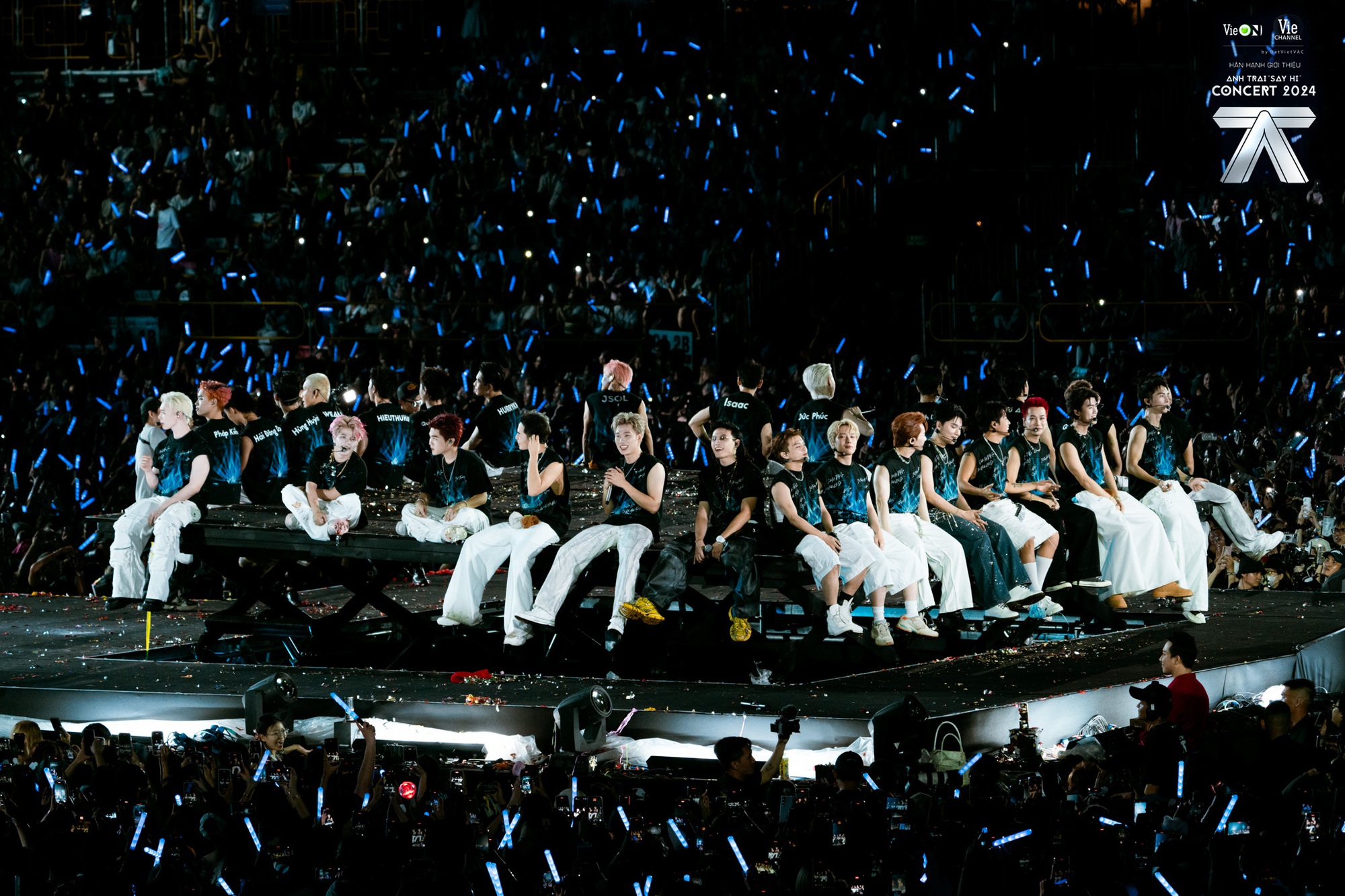 Anh Trai Say Hi làm thay đổi văn hoá thần tượng quốc nội một cách sâu sắc