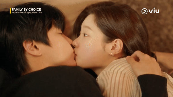 Những khoảnh khắc mùi mẫn của cả hai trên phim