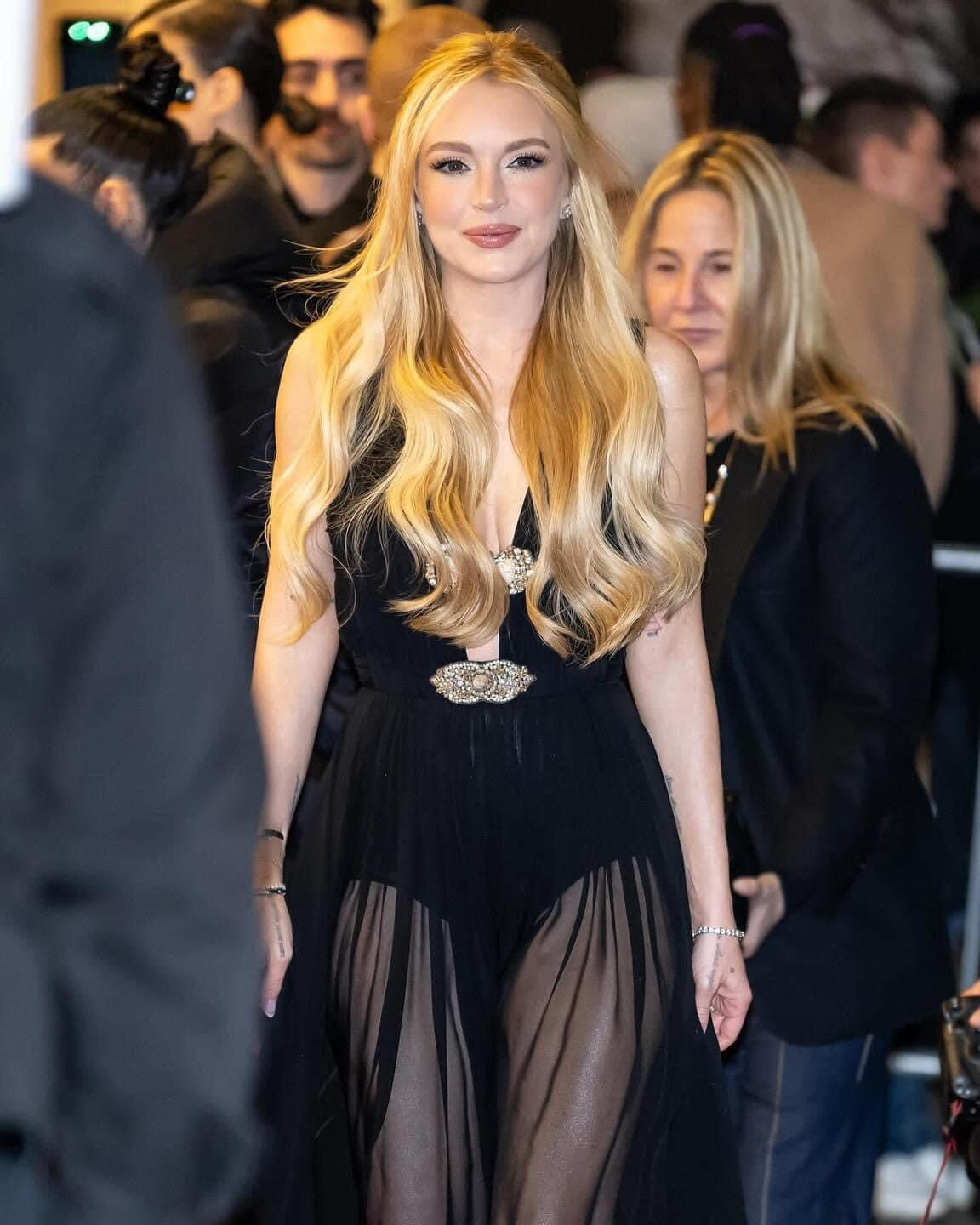 Lindsay Lohan giờ đây đã lột xác hoàn toàn, được khen ngợi đang ở trạng thái tốt nhất sau nhiều năm thay đổi