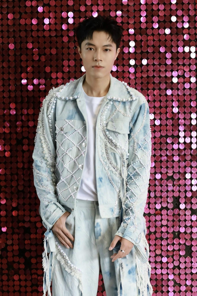 Phan Đạt xác nhận chuyện ly hôn, đồng thời cho biết không muốn chia sẻ gì thêm về vấn đề này ở thời điểm hiện tại