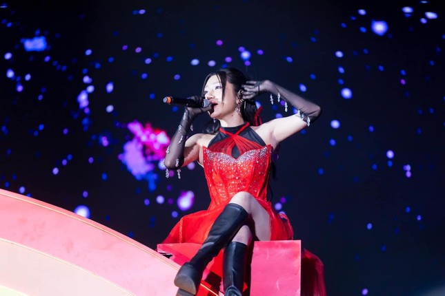 Đêm nhạc Y-Fest quy tụ dàn nghệ sĩ nổi tiếng bậc nhất hiện nay