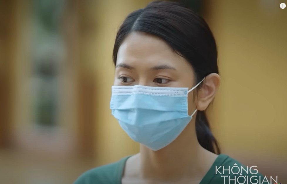 Cô giáo Tâm luôn ngại ngùng, né tránh Đại.