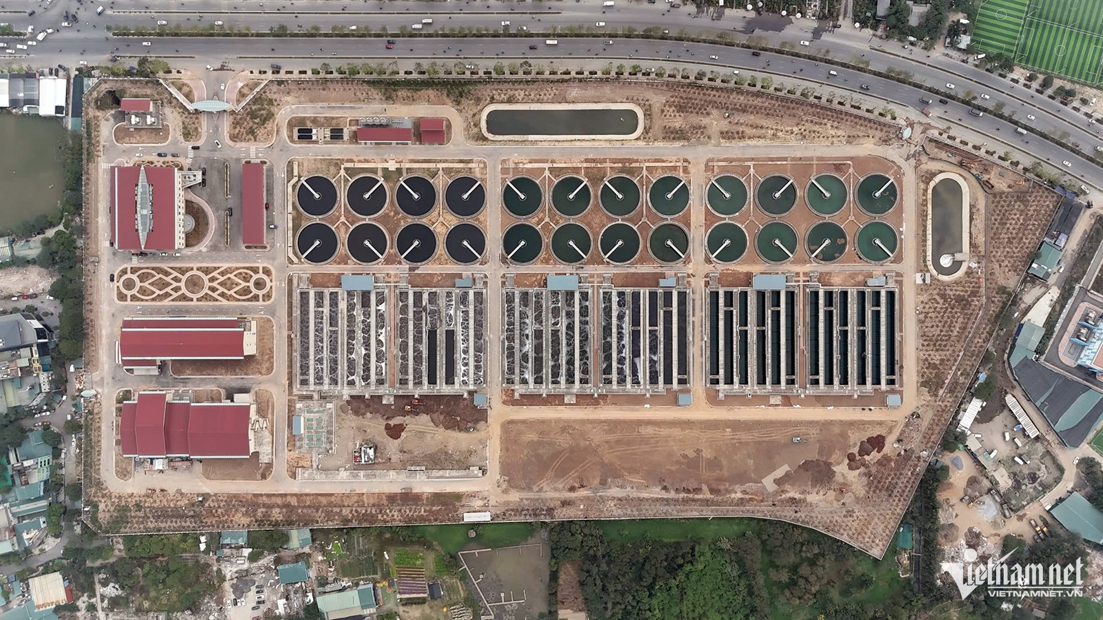 Nhà máy xử lý nước thải Yên Xá có công suất 270.000 m3/ngày đêm, xử lý nước thải khu vực sông Tô Lịch, sông Lừ và khu vực quận Hà Đông. Thời gian vận hành thử nhà máy trong 6 tháng, với công suất khoảng 100.000 m3/ngày đêm.