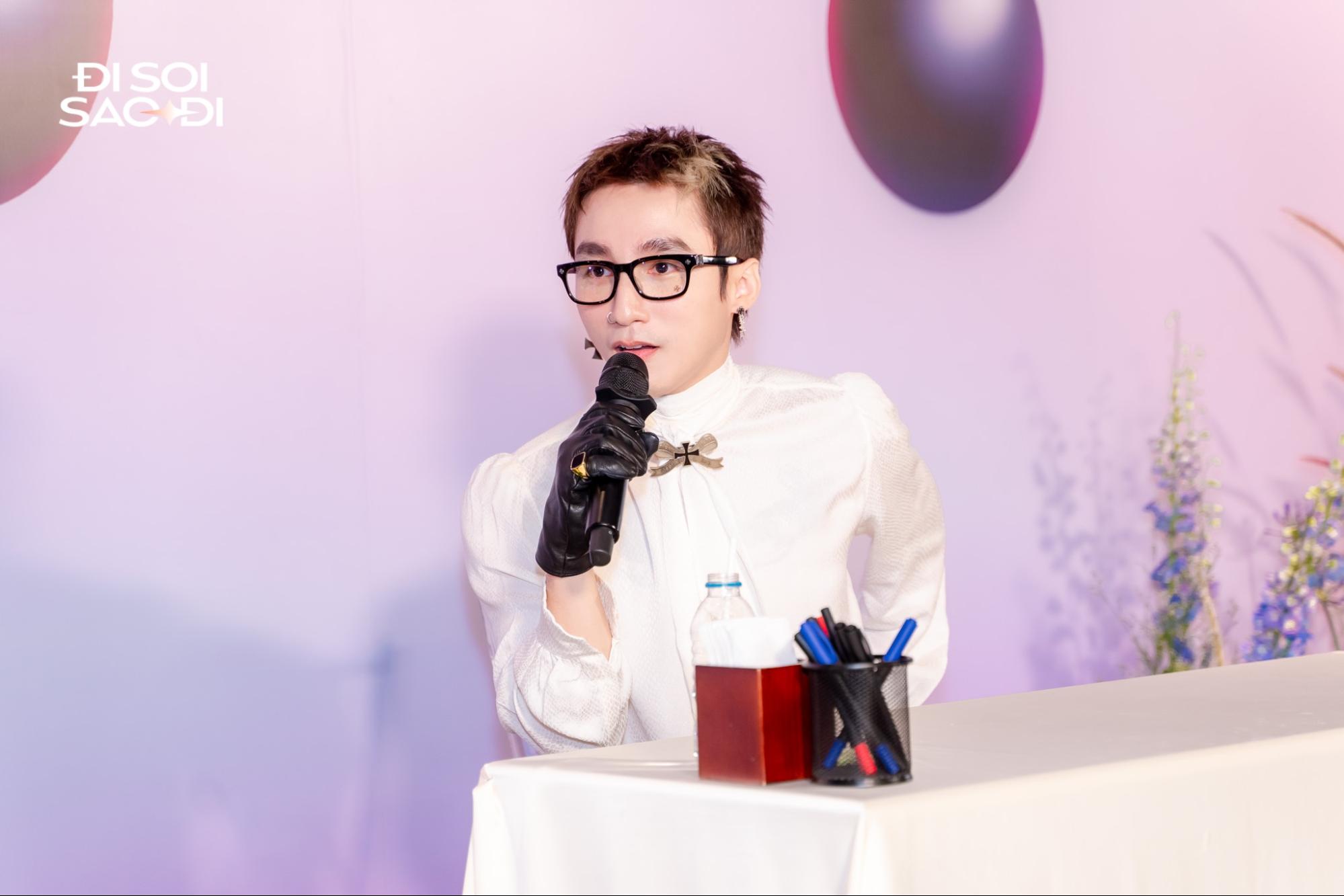 Sơn Tùng khẳng định tình yêu thương của người hâm mộ vô cùng vĩ đại và sống cuộc sống của Sơn Tùng M-TP không hề dễ dàng