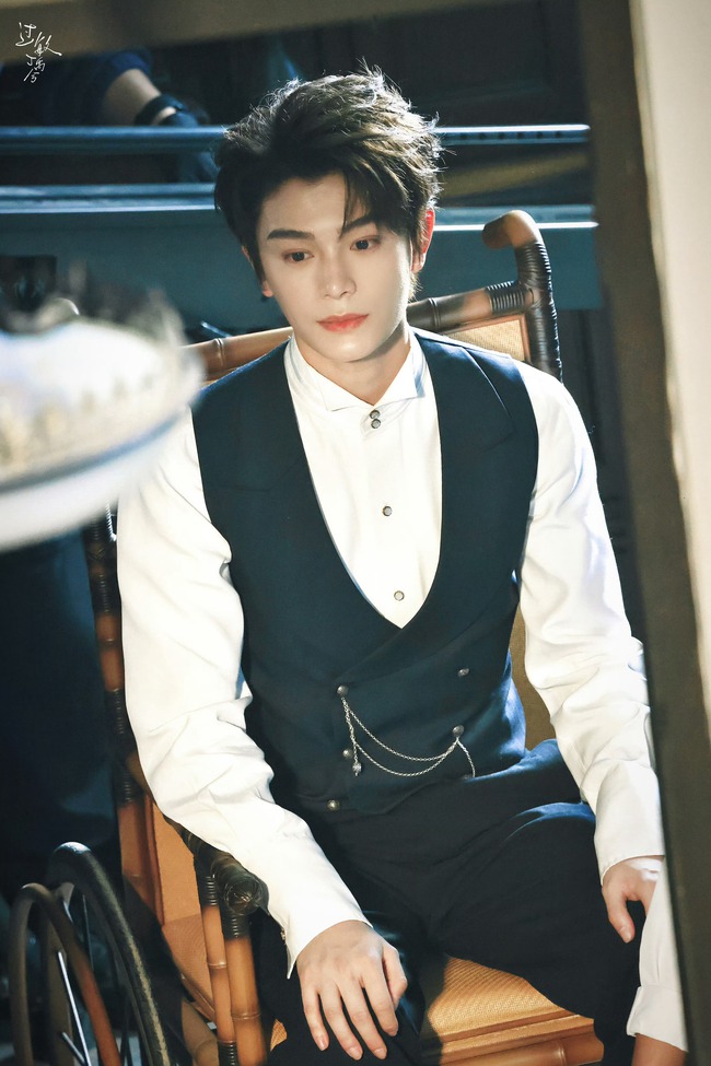 Nhiều khán giả nói rằng lần đầu tiên họ cảm nhận thấy sức hấp dẫn của mỹ nam sinh năm 1995.