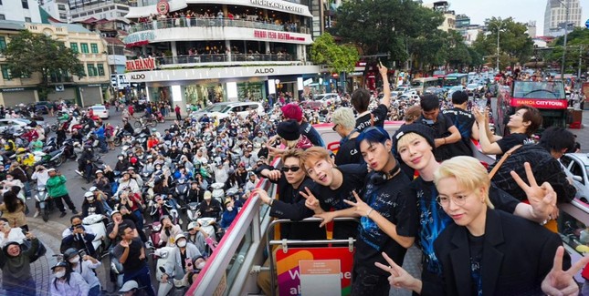 Dàn Anh Trai có mặt tại Hà Nội chuẩn bị cho concert từ ngày 4/12