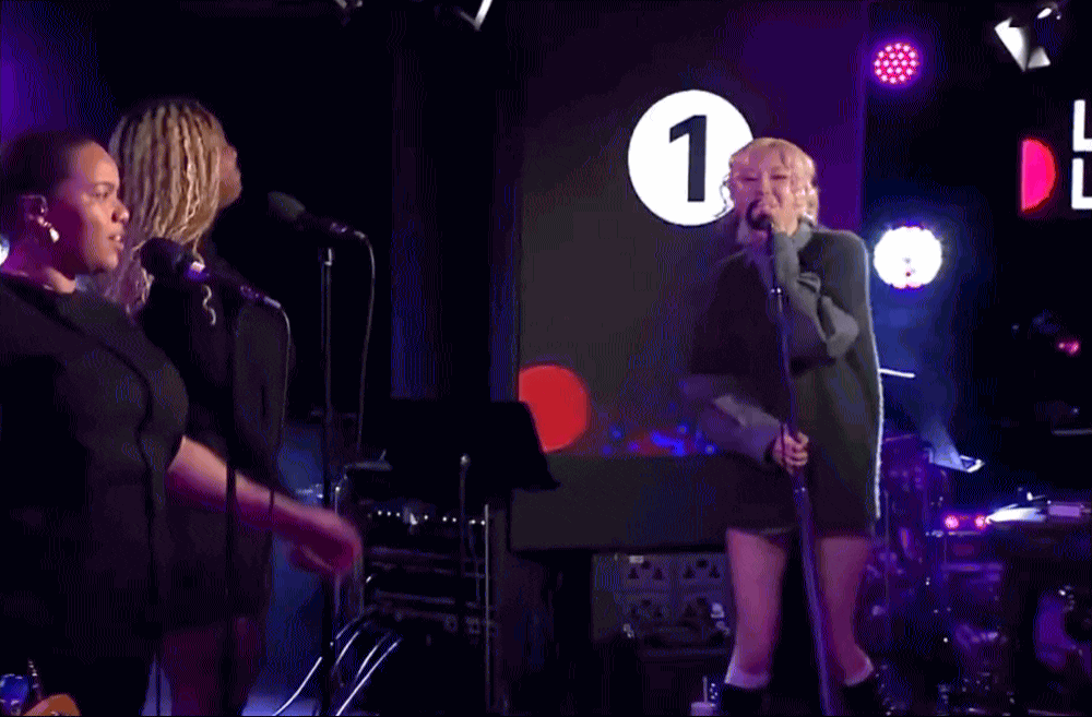 Màn hát live siêu hit toàn cầu của Rosé lại giành được nhiều lời khen từ cộng đồng mạng