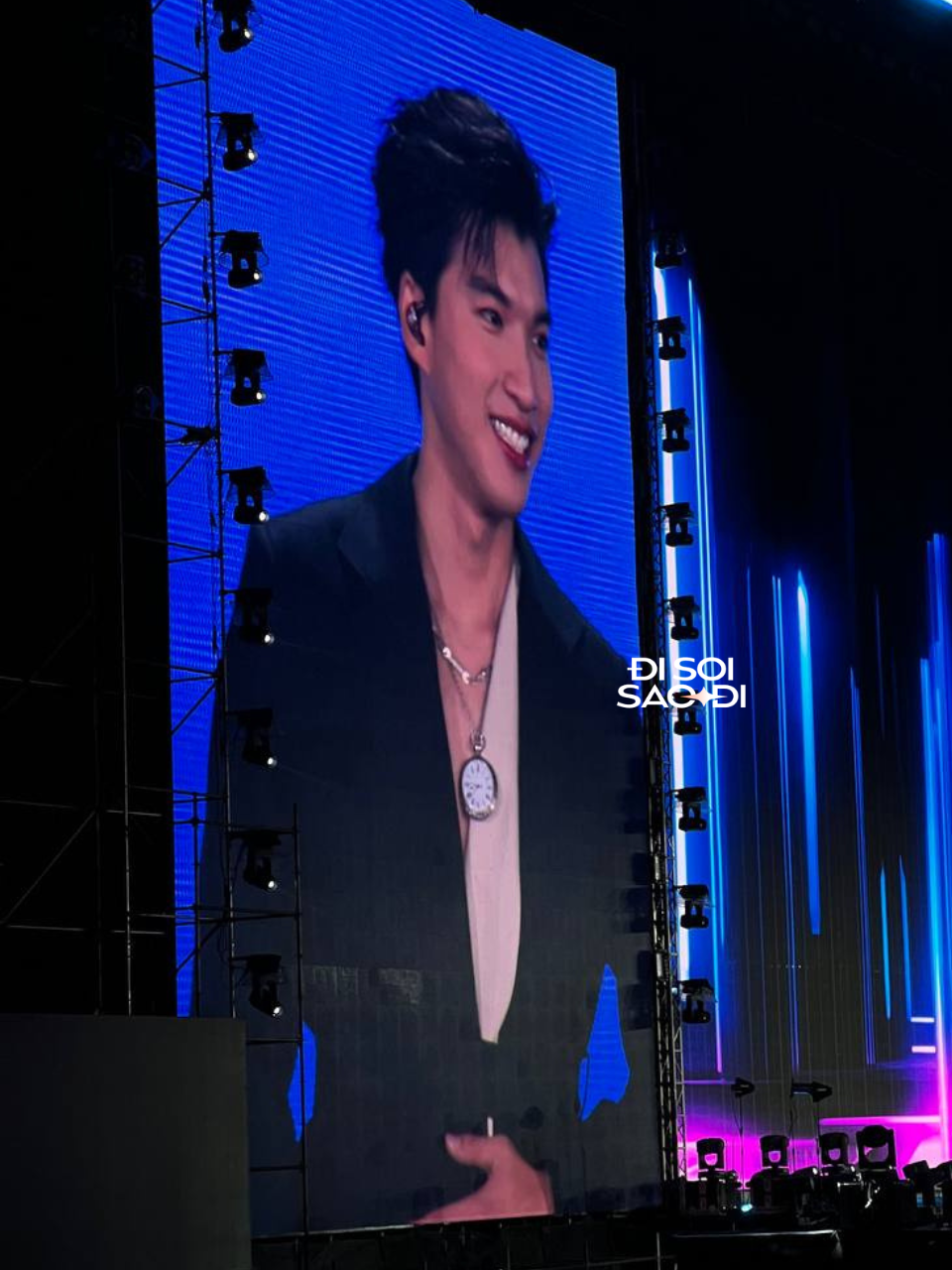 HIEUTHUHAI nhiều lần tạo nên moment để đời trên màn hình led và lần này cũng không ngoại lệ. 