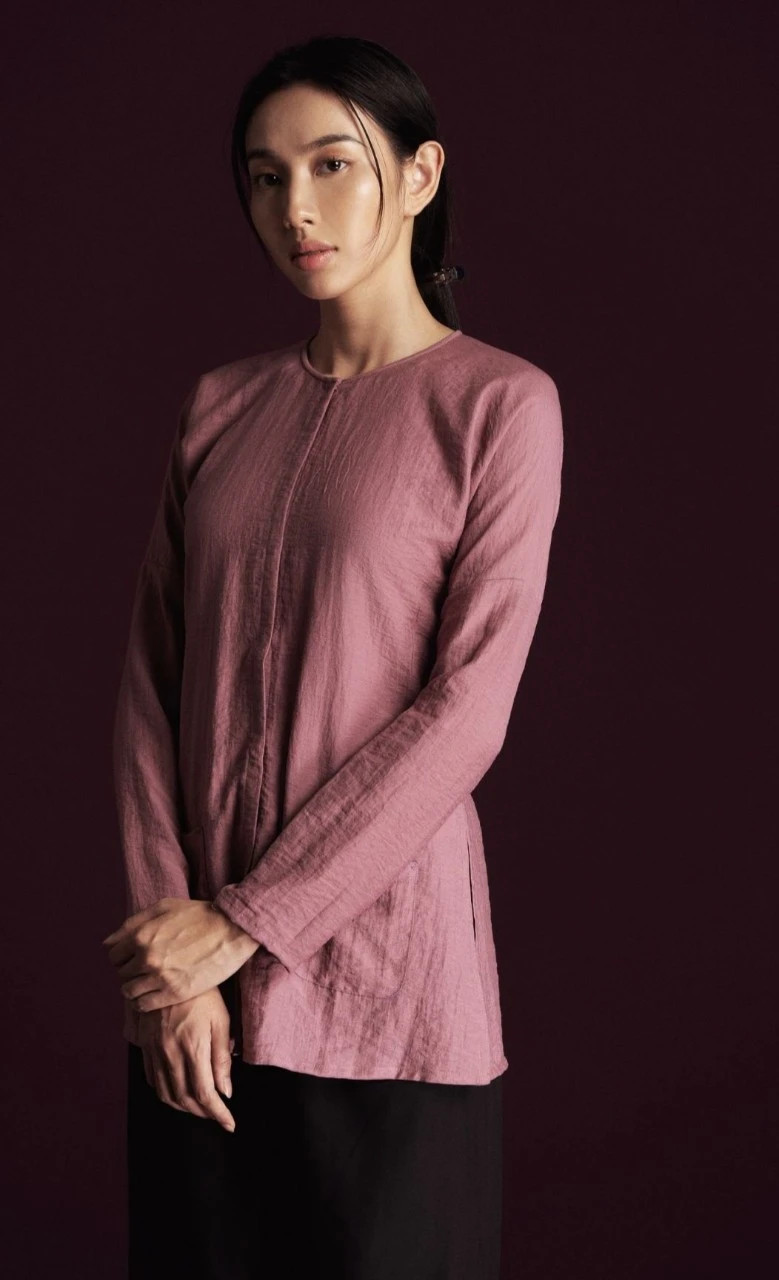 Mới đây, hoa hậu Thùy Tiên nhận cơn mưa lời khen khi hoá thân nhân vật Phượng trong phim 