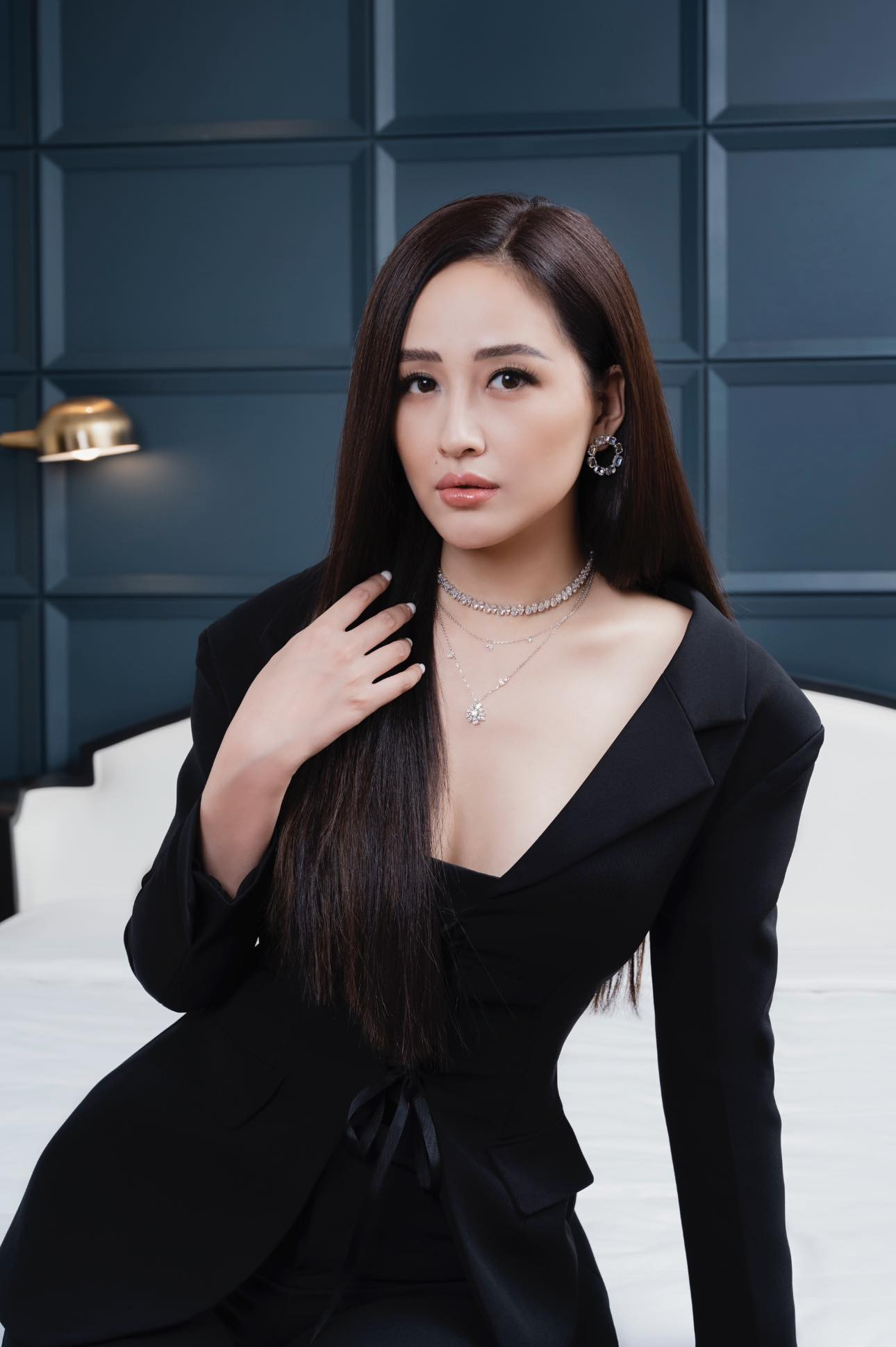  Nàng hậu sinh năm 1988 được nhiều nhãn hàng lớn chọn làm đại diện, bản thân cũng là một doanh nhân thành công. 