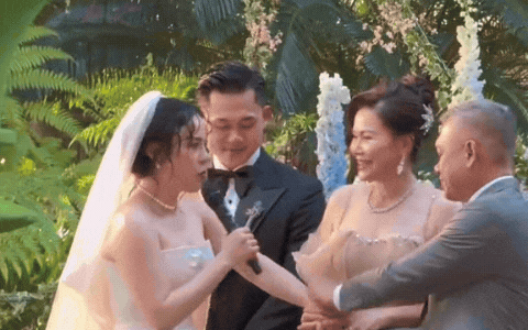 Thái Trinh được gia đình chồng yêu thương, quan tâm