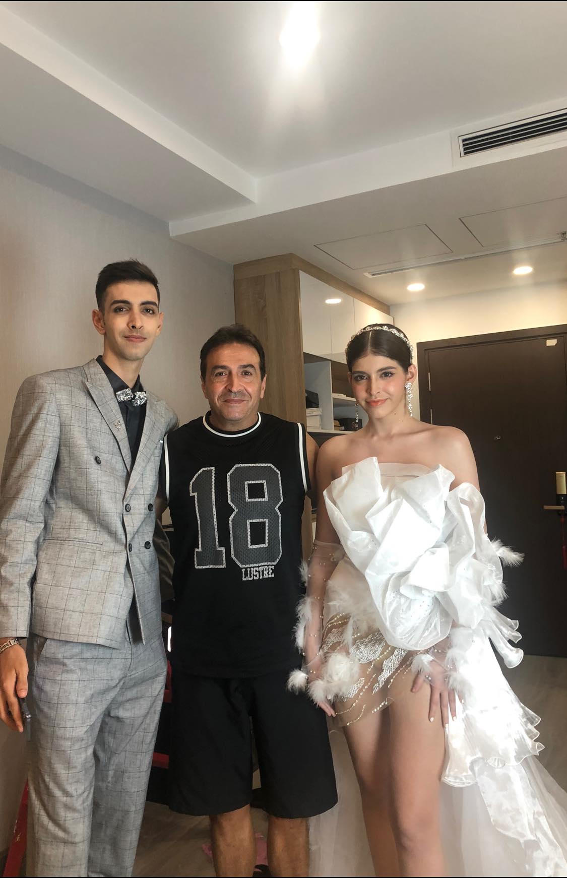 Bố và em trai của An Tây đều làm nhà sáng tạo nội dung trên MXH.