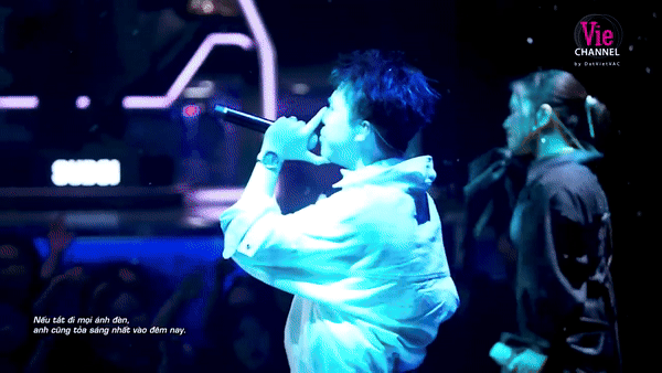 Nhật Hoàng khiên người nghe xúc động trước lời hát sâu sắc vô cùng