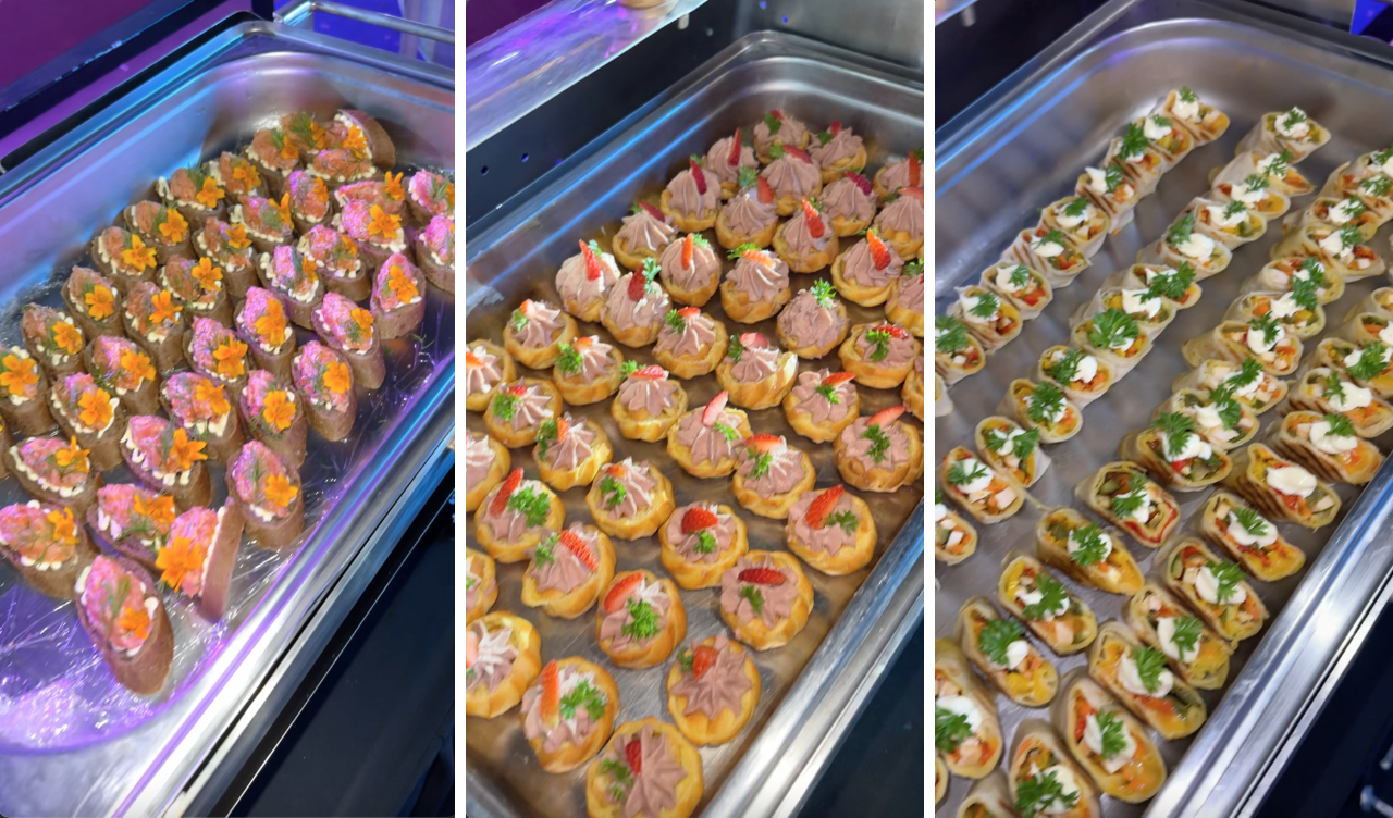 Đồ ăn được sắp xếp trên quầy buffet, thực khách có thể thoải mái lựa chọn theo ý thích