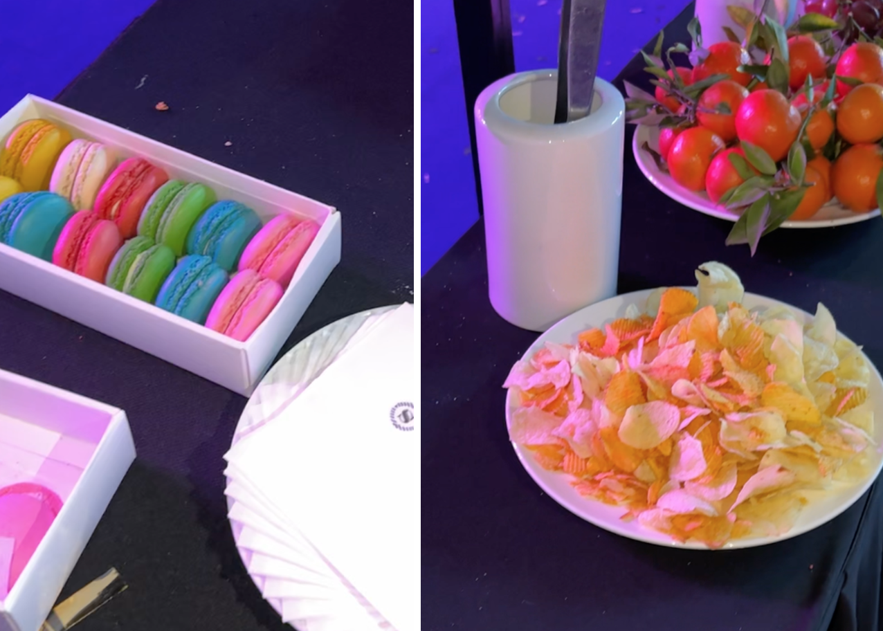 Ngoài ra còn có bánh, snack và trái cây như quýt, nho