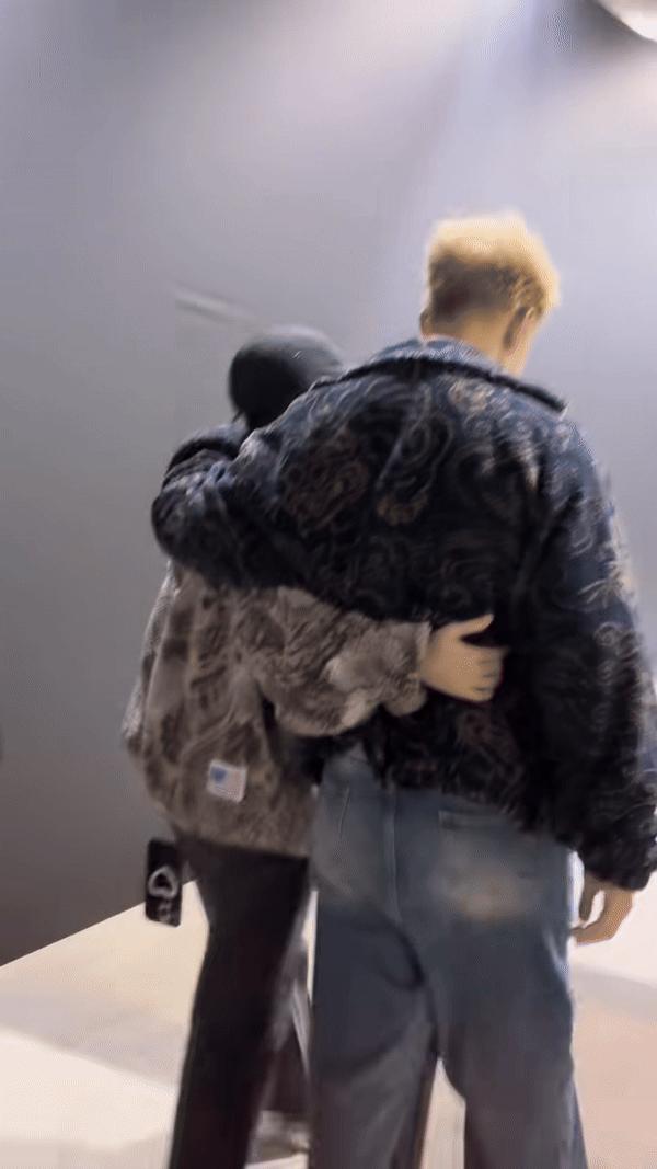 Ngoài thể hiện tình cảm